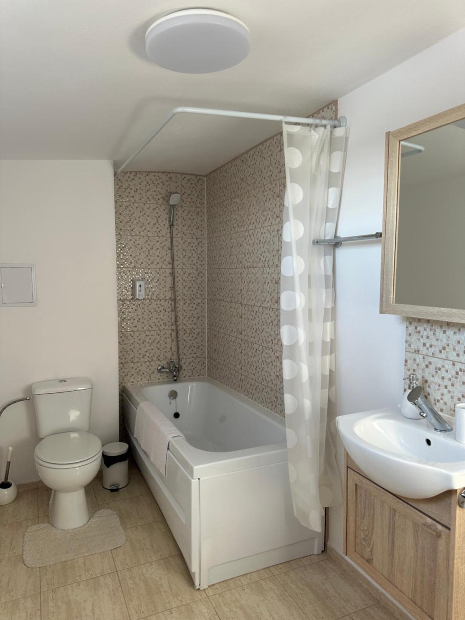 Jokai Apartments Nr9, Code Entry Sfântu-Gheorghe Eksteriør bilde